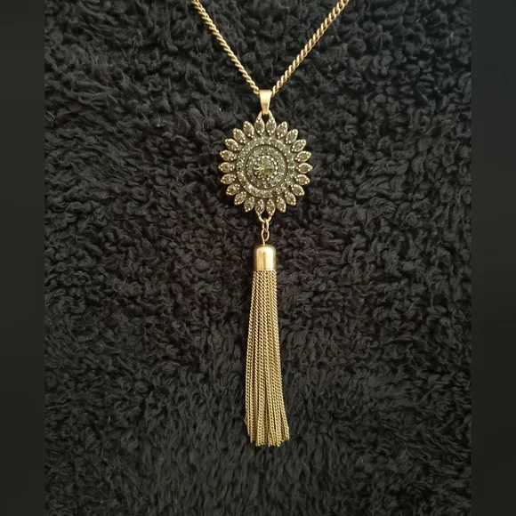 Reversible tassel pendant necklace - Picture 6 of 11